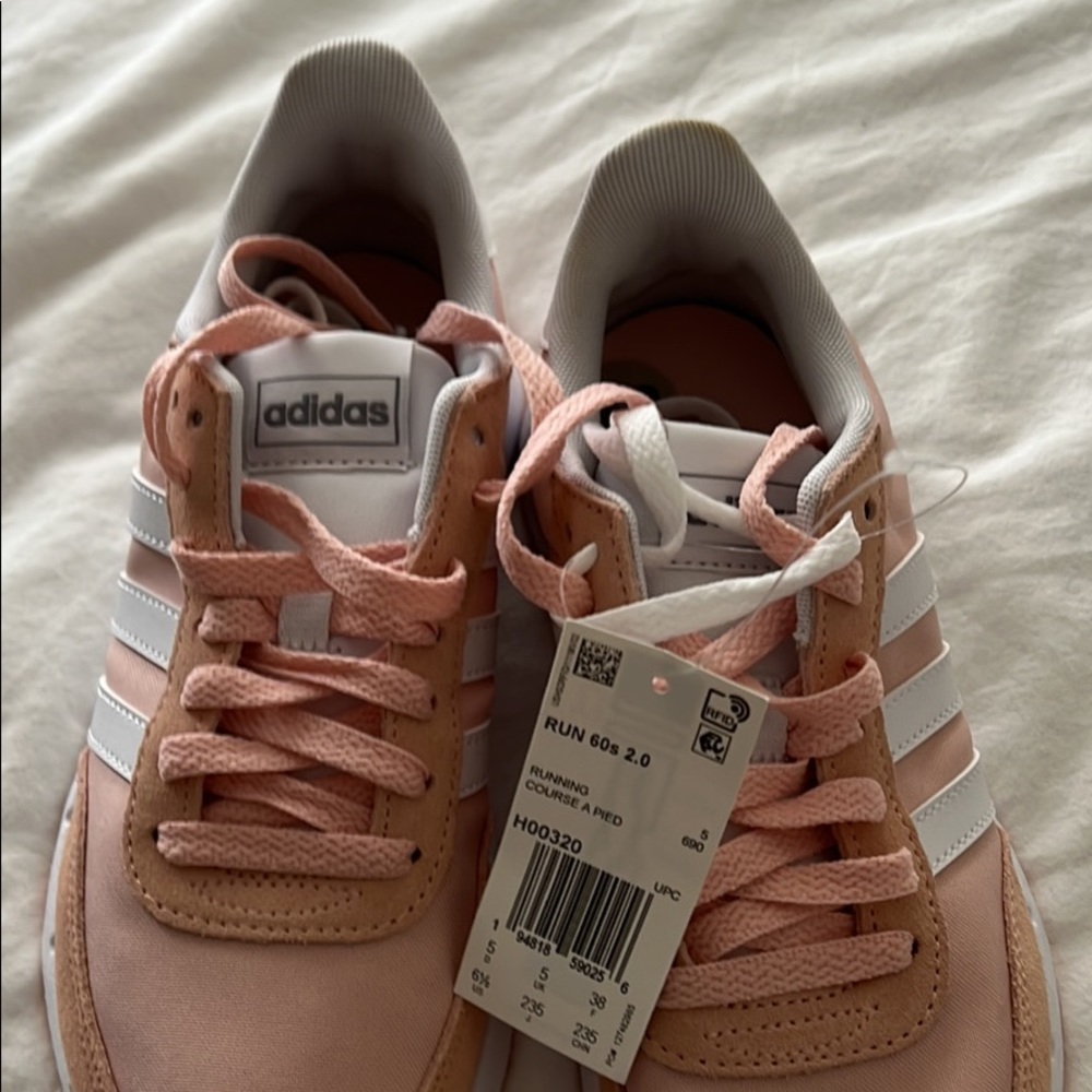Women’s sneakers
